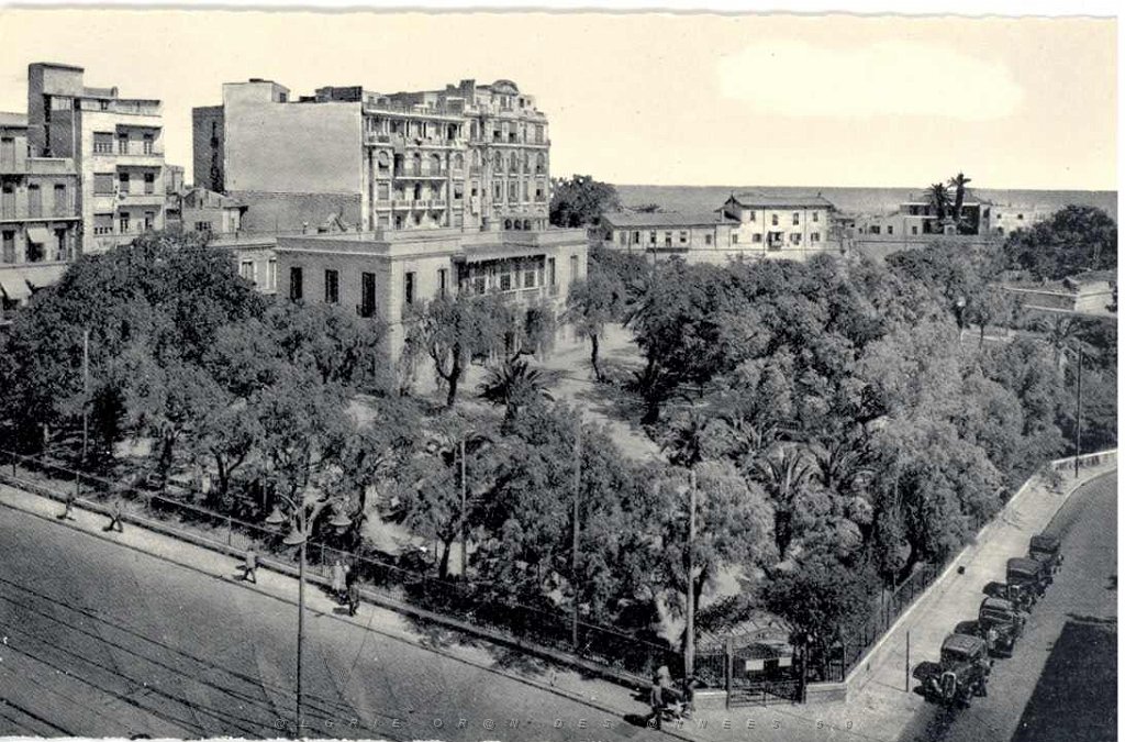 ORAN LE CERCLE MILITAIRE.JPG